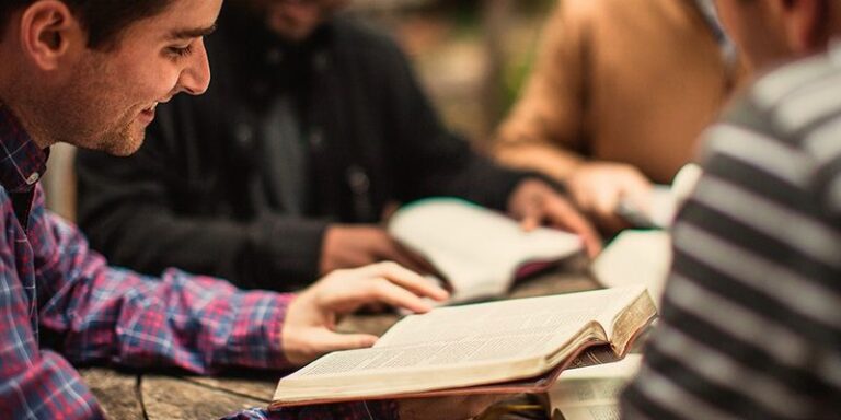 Un diálogo entre amigos católicos y evangélicos sobre la Iglesia bautista (Parte I)