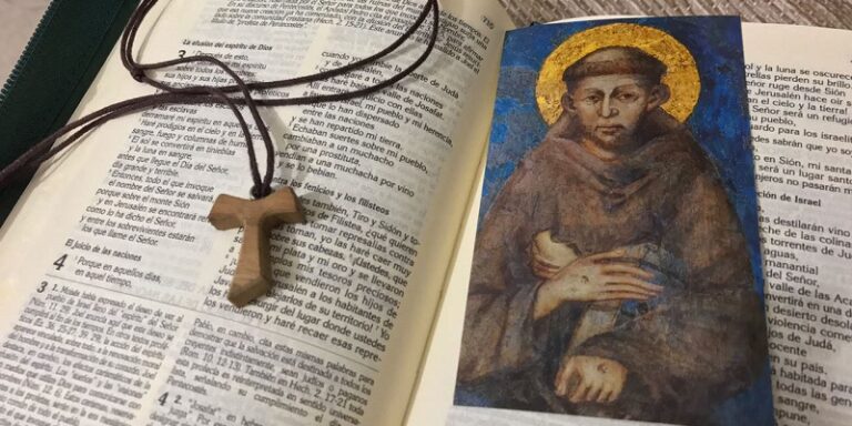 ¿Encontramos fundamento bíblico para dar gloria y alabanza a María y a los santos?