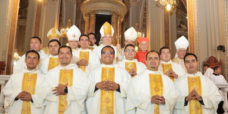 ¿Podemos llamar al sacerdote “Padre”?